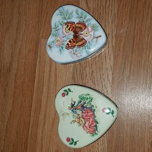 Vintage 2 Tins made in England by Daher..good condition!